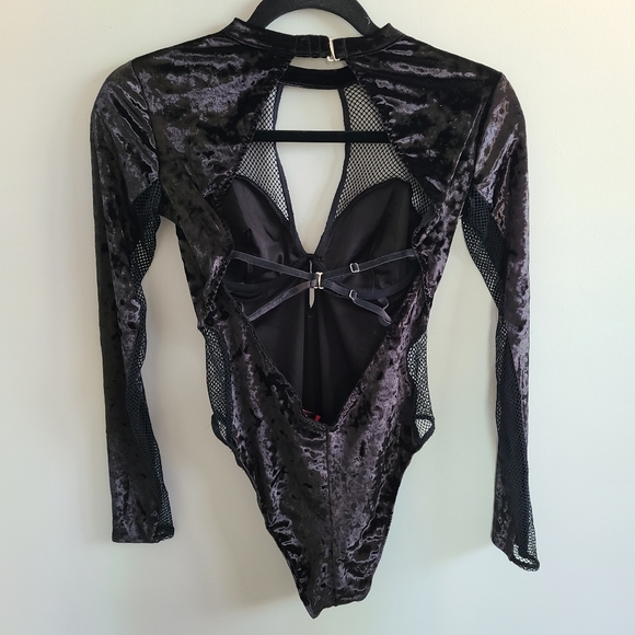 Brand New Small La Senza Black Velvet Bodysuit - Picture 4 of 4